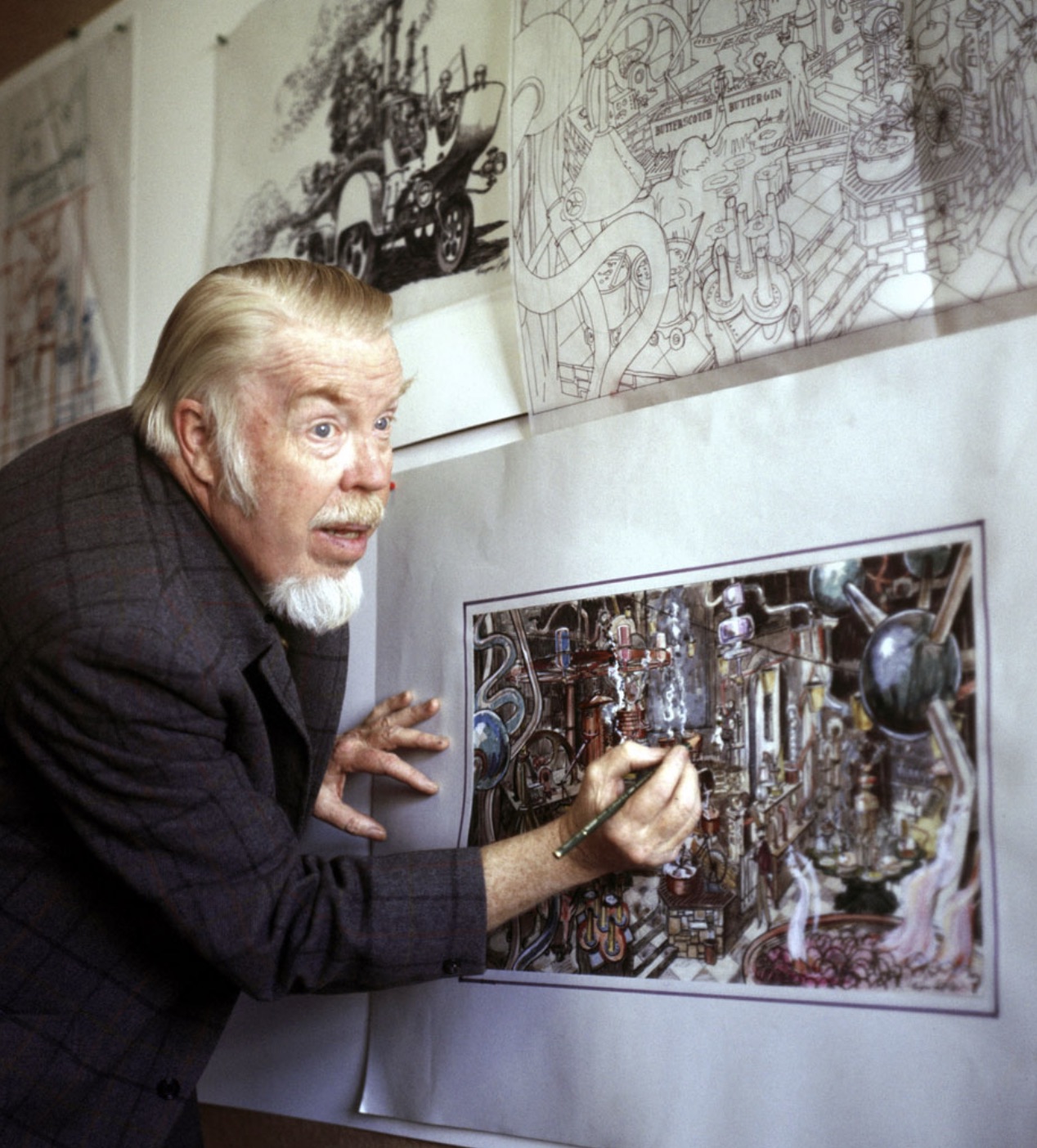 Set designer Harper Goff